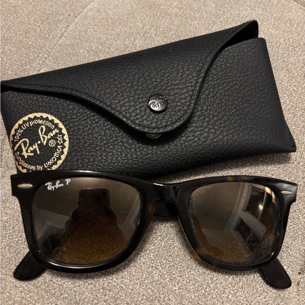Polarized Ray-Ban Black Sunglasses with Case